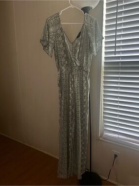 Streetwear Society Green & White Printed Jumpsuit